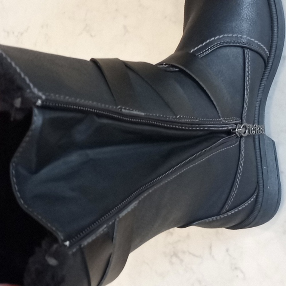 Waterproof boots - Picture 7 of 7